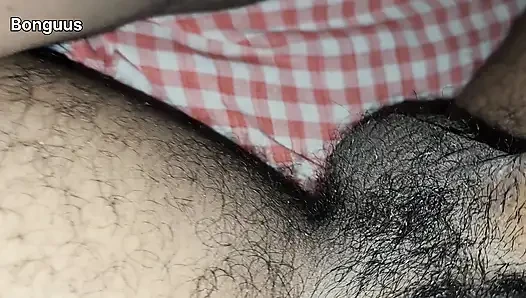 Desi tante im bett, ich habe ihre muschi in der nacht gefickt SOFTCORE-NAHaufnahme