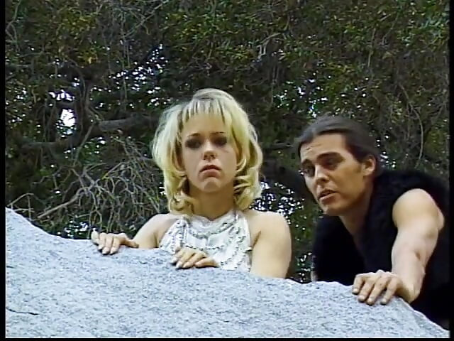 Starinski veliki kurac puši analno jebanje