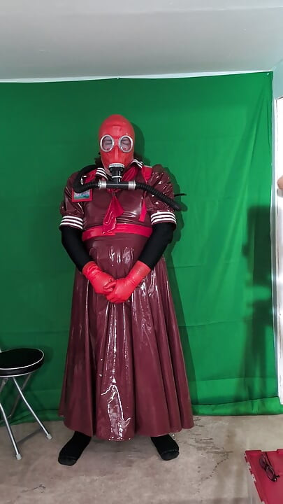 Gasmask aur babal botal baig, pvc skool garl aur vaibretar chhari