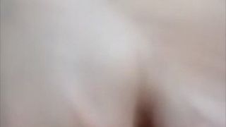 Une Brésilienne se masturbe devant une webcam