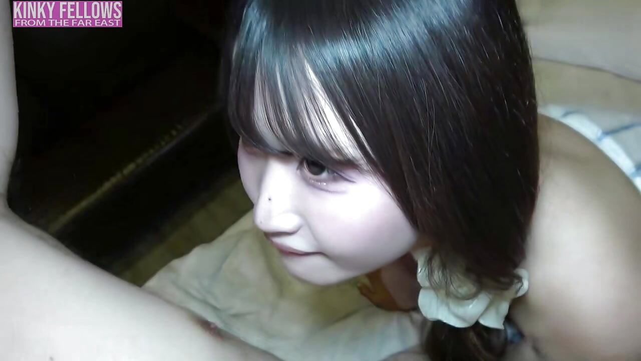 Gカップの強豪美女が全力で、深く噴射、チコキ、顔射精を飲み込む