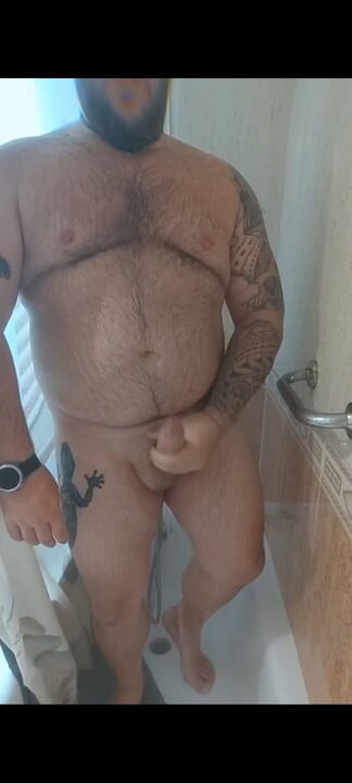 Masturbation sous la douche