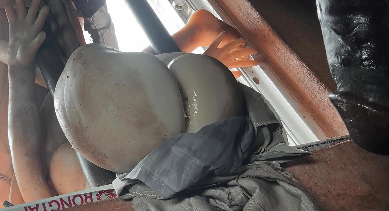 Duboka velika guza i veliki kurac za cijelu guzicu