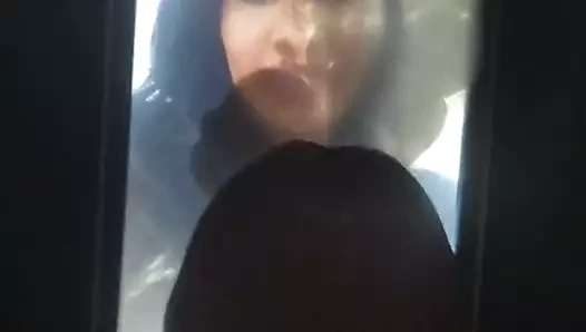 Marcela boşalıyor 02