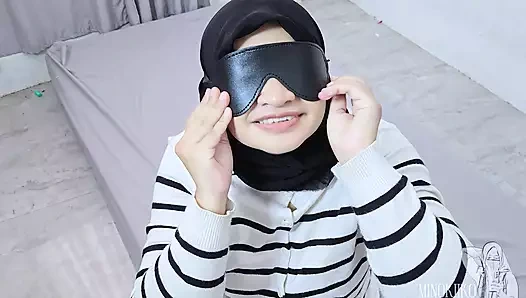Gadis Ber Jilbab Menikmati Rasa Sakit Untuk Pertama Kalinya - Minokiiko