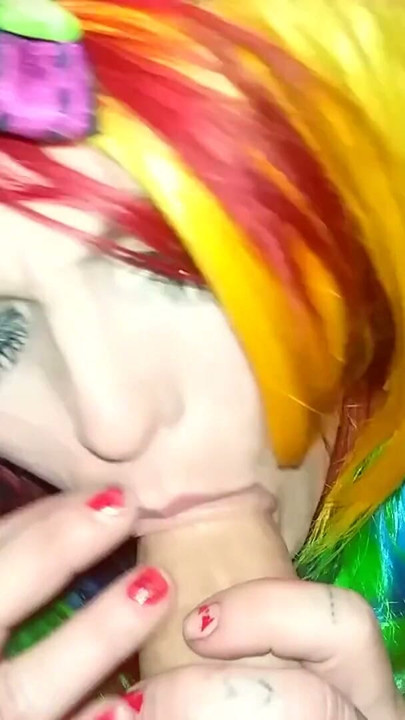 Raver Girl Vapes And Blows - MoxiBluez | Clip 2