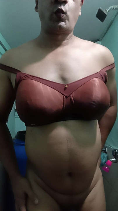 Horny crossdresser in mood ready for sloppy blowjob