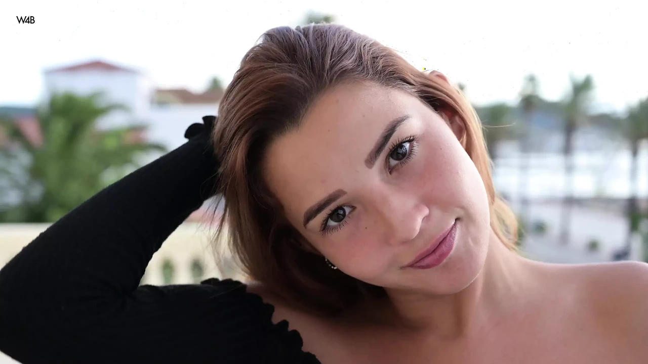 Agatha Vega thủ dâm luôn là một buổi biểu diễn