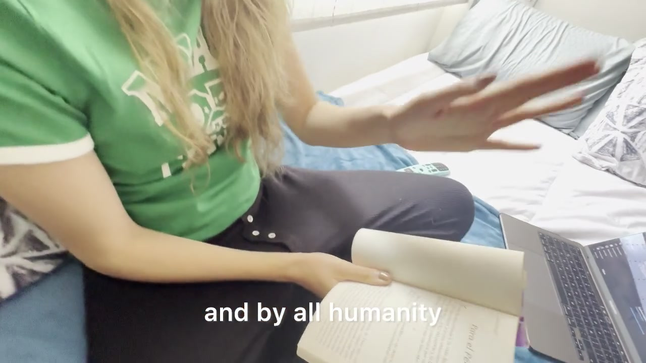 两个女大学生在房间里狠操