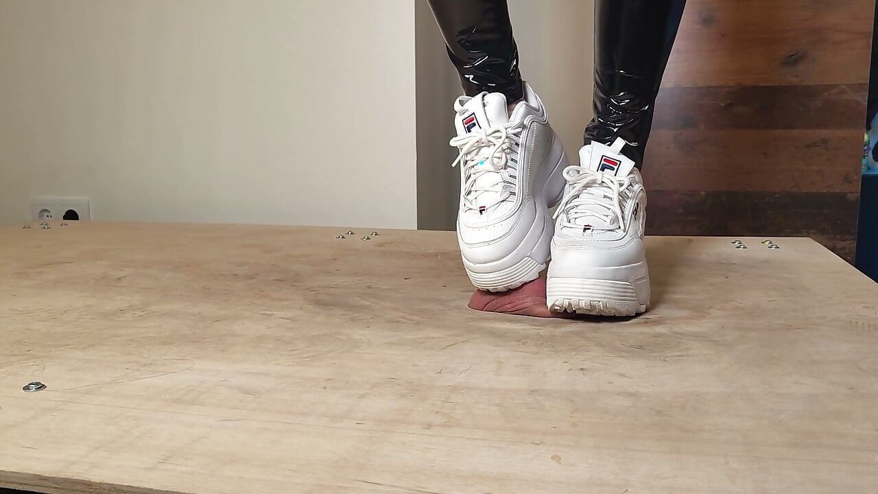 Fila Disruptor Plateau Cock Crush Full Clip - Lady Thaya
