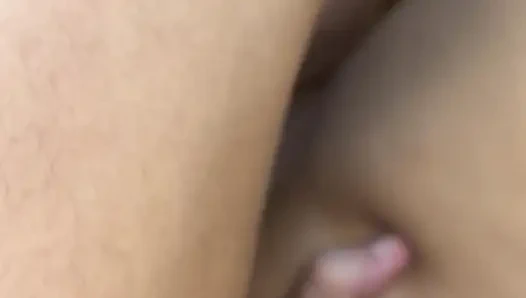 Светит его задницей в тебя, любишь