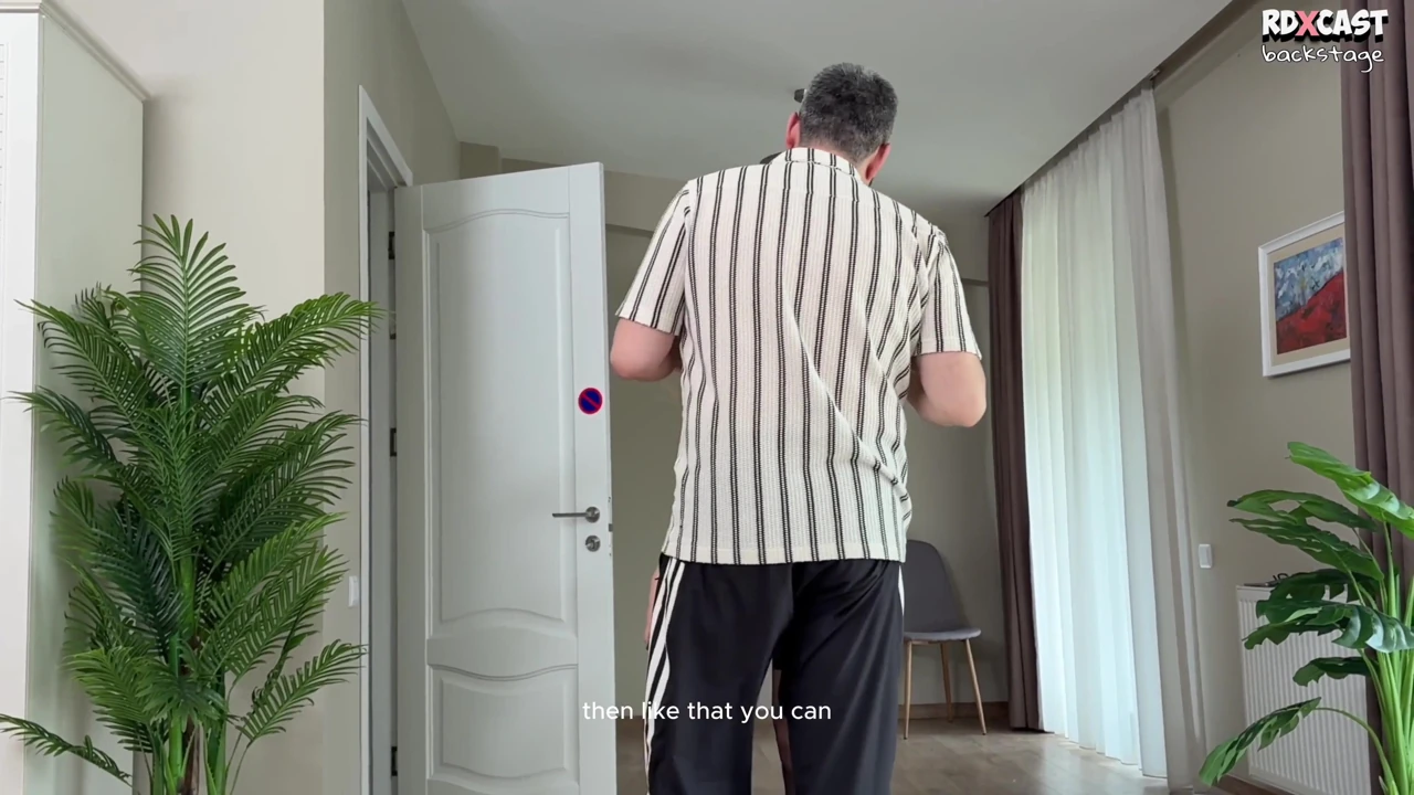 Sahne arkası! Gençler Polly Yangs ve Kwini Kim, çekimler sırasında çok eğleniyor