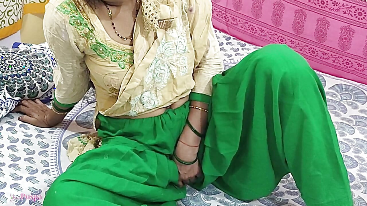 Maid was cleaning her boss room just then Tear her salwar on Bed for Pussy appeared through salwar Boss Fucked Hard