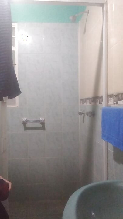 Man has fun before shower