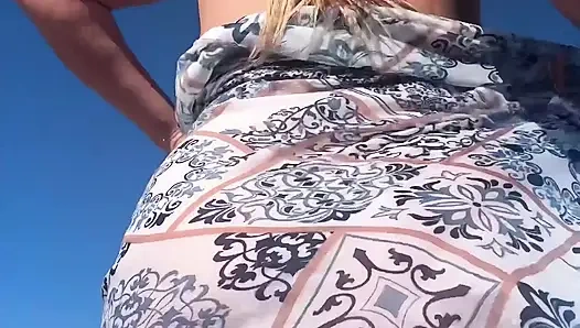 Девушка Без Трусиков Светит Киской И Сиськами, Публичная Подборка