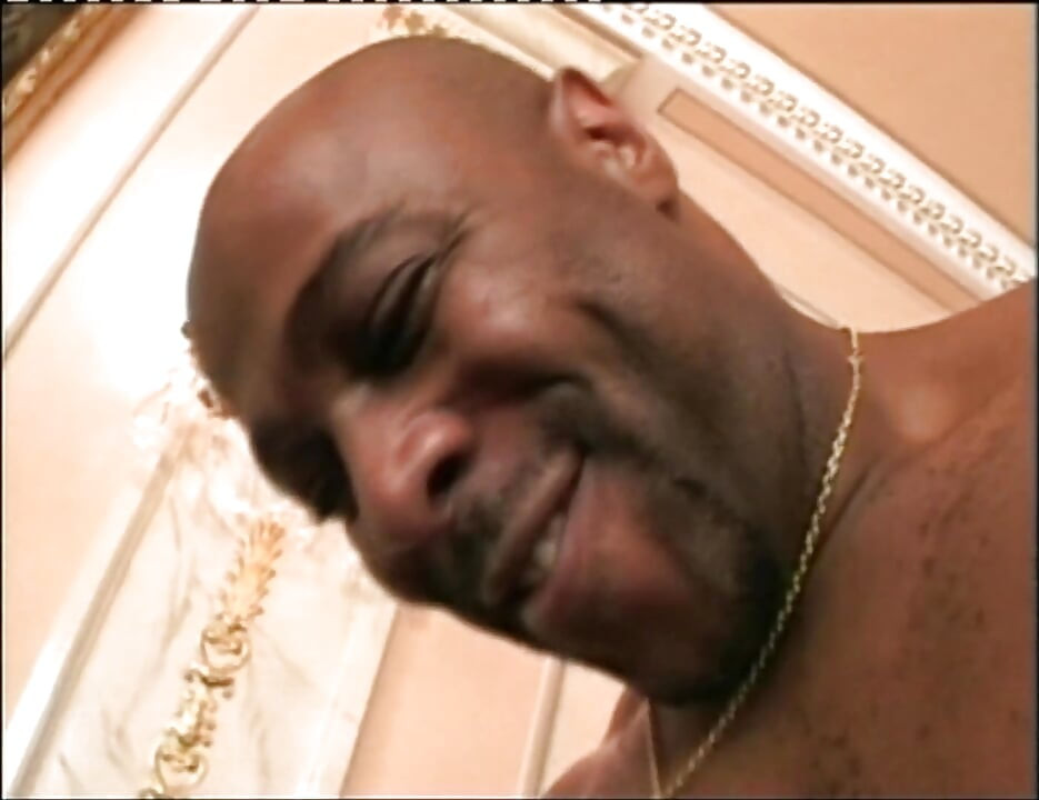 Monster svarta kukar rövknullar och sperma på bröst Många unga amatör slampor