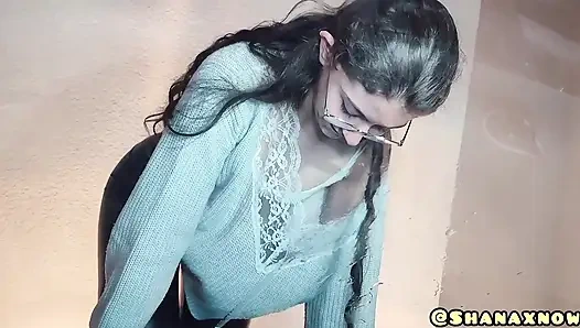 ФЕТИШ, ПЛЮЕТ, СКВИРТУЕТ И ПИСАЕТ В МАШИНЕ (ЧАСТЬ 1)