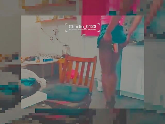 Микроюбка производит всплеск