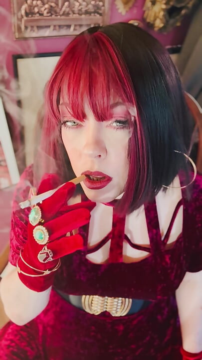 Velvet & Cigarettes! Tina Snua Chain Smoking 2 Cork 100 Cigarettes - Drifting OMI OME Snap Inhales Smoker