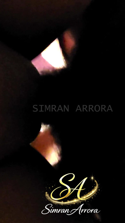 Simran Arrora stiefmoeder neukt door stiefzoon heel hard en heet | Clip 1