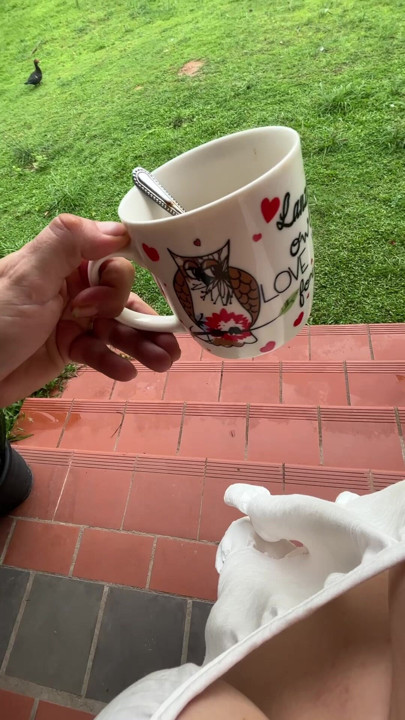 Adakah awak mahu minum kopi panas dengan saya?
