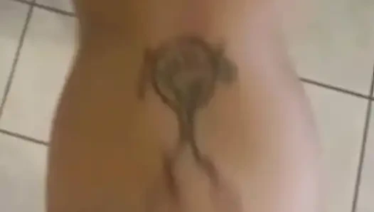 Aksi counter dapur Brandon