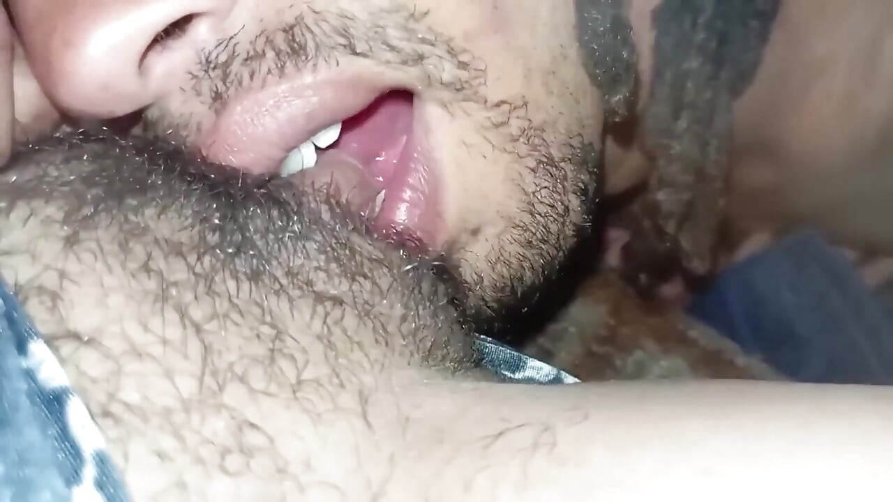 Foda-se quente, ele veio e eu continuo entrando nisso