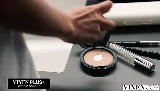 Vixen - emiri momota si cewek cantik dengan tubuh aduhai lagi asik orgasme intens berkali-kali