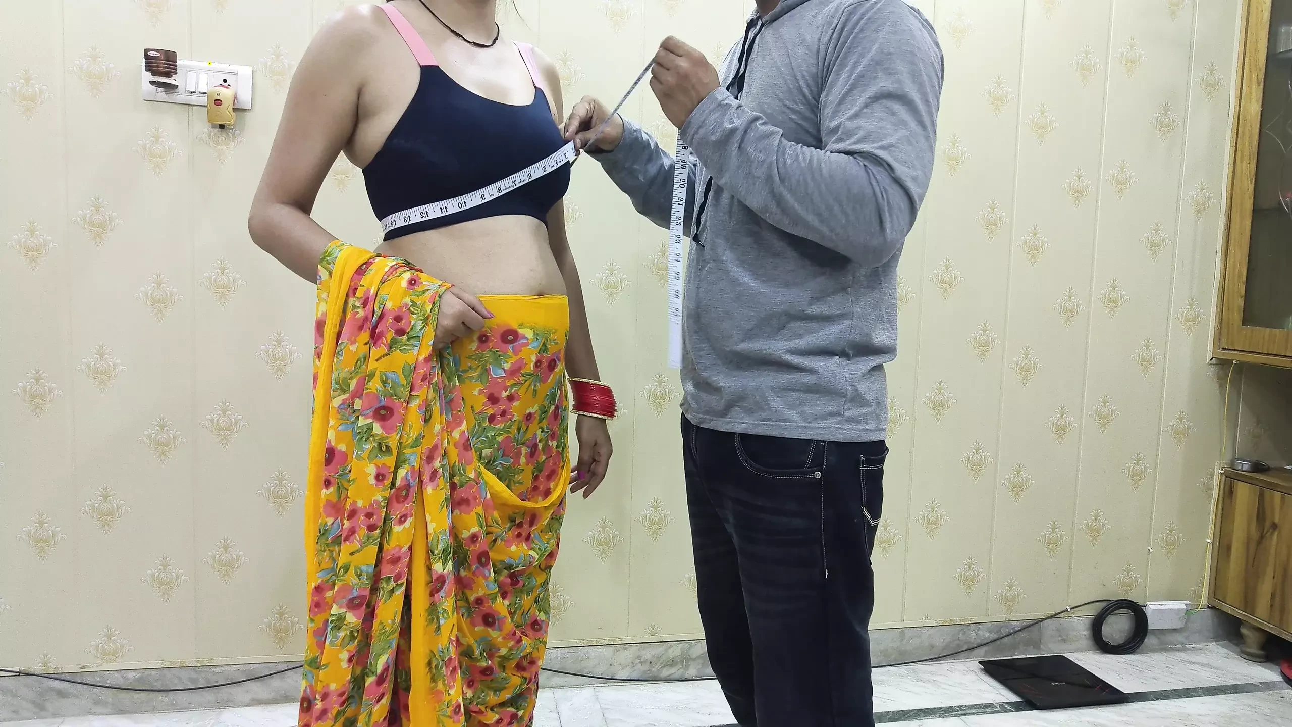 Hindi gndi bat men darji mastar ke sath bhartiy ht bhabhi ka seks