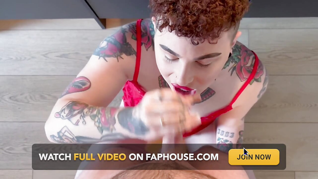 Femboy kocasını sikişmesi için baştan çıkarıyor