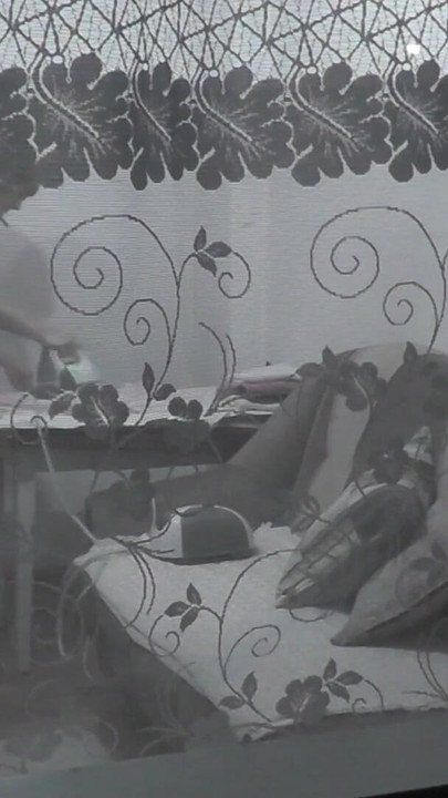 Unforgettable moment from "Naked stepdaughter ironing clothes does not hesitate to flash stepdad"