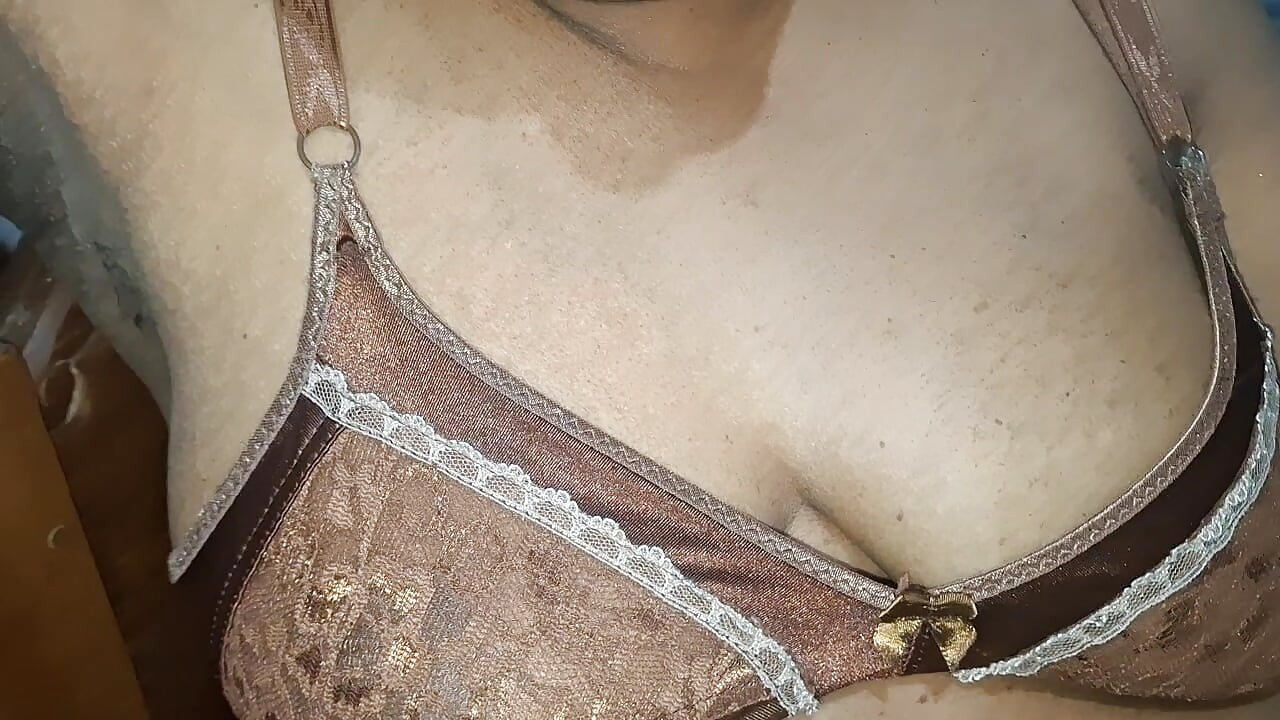 MILF SEXMEX care face asta ca să-și păstreze jobul