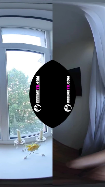 Kelly Skinny Teenager Window Striptease 180vr
