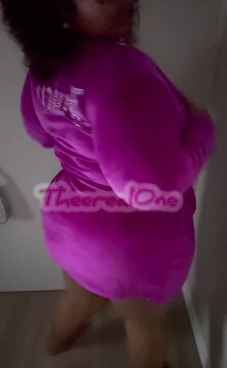 Biggdebbiecakez je tu, aby vám pomohla zvětšovat se