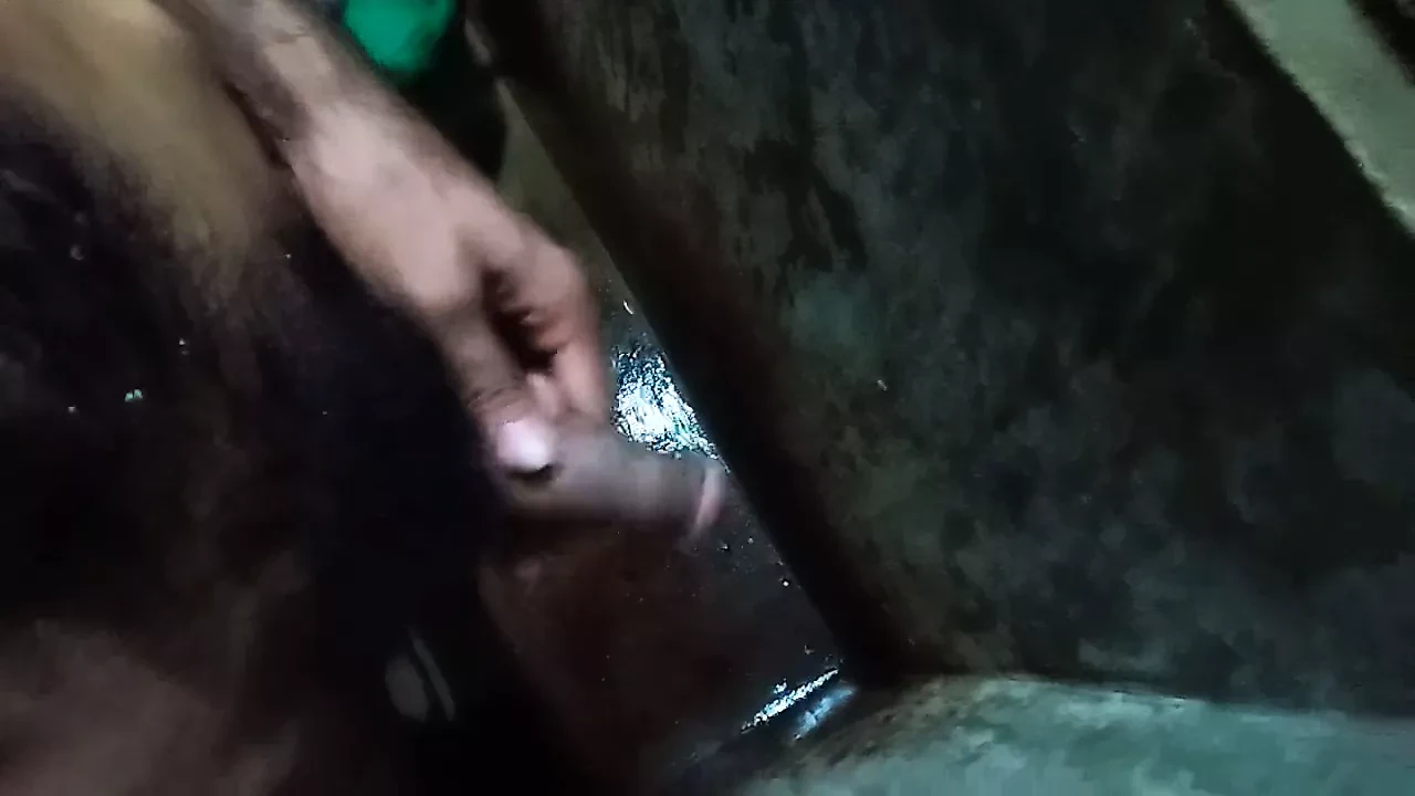 Anda tidak akan berfikir bahawa awek cantik ini pelacur berahi