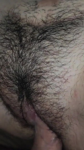 Moment épique de « Ma belle-sœur infidèle me laisse lui baiser la chatte quand son mari n’est pas là »