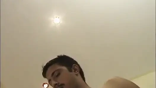 Minyon orta yaşlı seksi kadın amcık sikişiyor