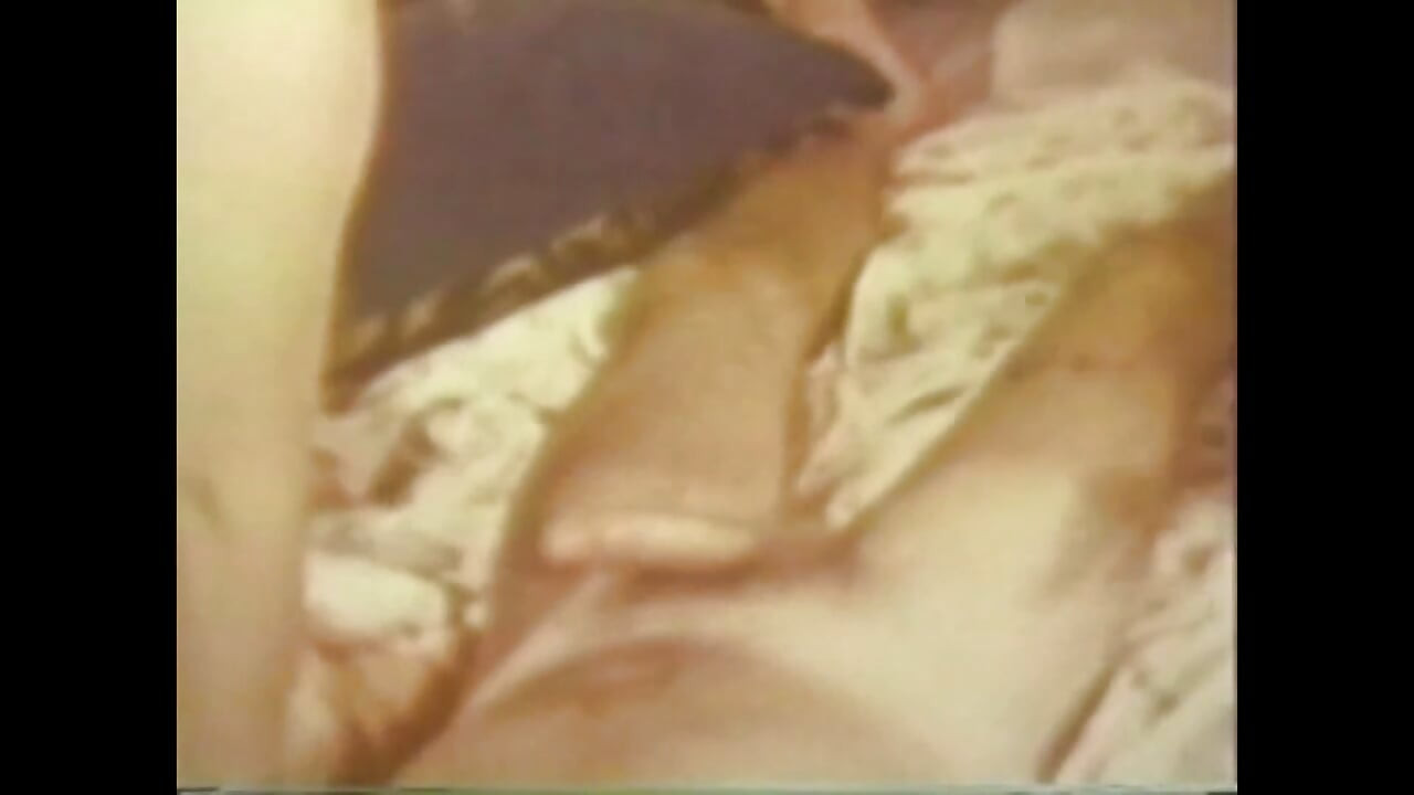 זונות מבדרות את עצמן עם גבר