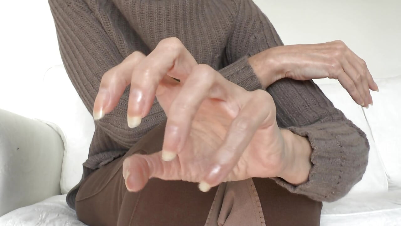 Kuku Panjang Semulajadi, Jari Tengah Dan Jari Snap, JOI, Lady Victoria Valente