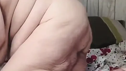 Cewek sange ini dientot gaya doggy habis-habisan sampai mengerang keenakan