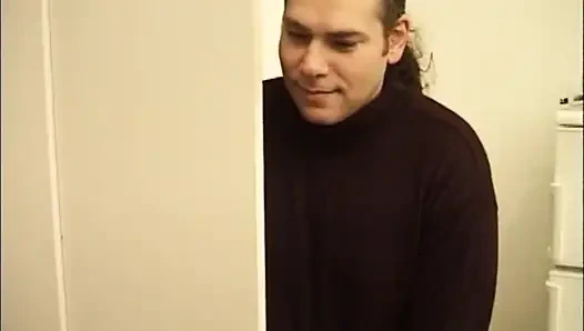 Доктор контролирует задницу большим пенисом