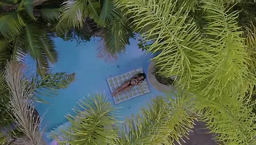 Vixen Vicki & Teanna Share Hot Lesbian Get-away in Paradise