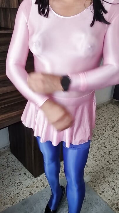 我的新运动服, 你喜欢这个内裤下有的可爱女孩