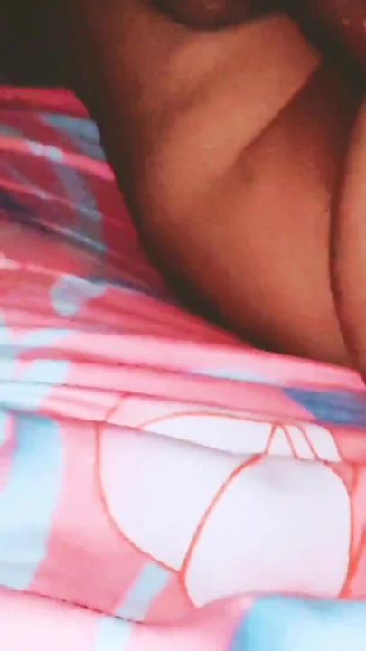 Epic moment from "Sri lankan hot wife play huge bbc .. hora minihath ekka gaththu fun eka vedio karala"