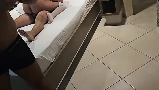 Heiße Ehefrau Hat Sex Mit Fremdem, Sie Haben Sich Im Swingerhaus in Puerto Rico Kennengelernt