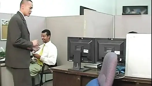 Большой молодой член для грязной милфы-блондинки