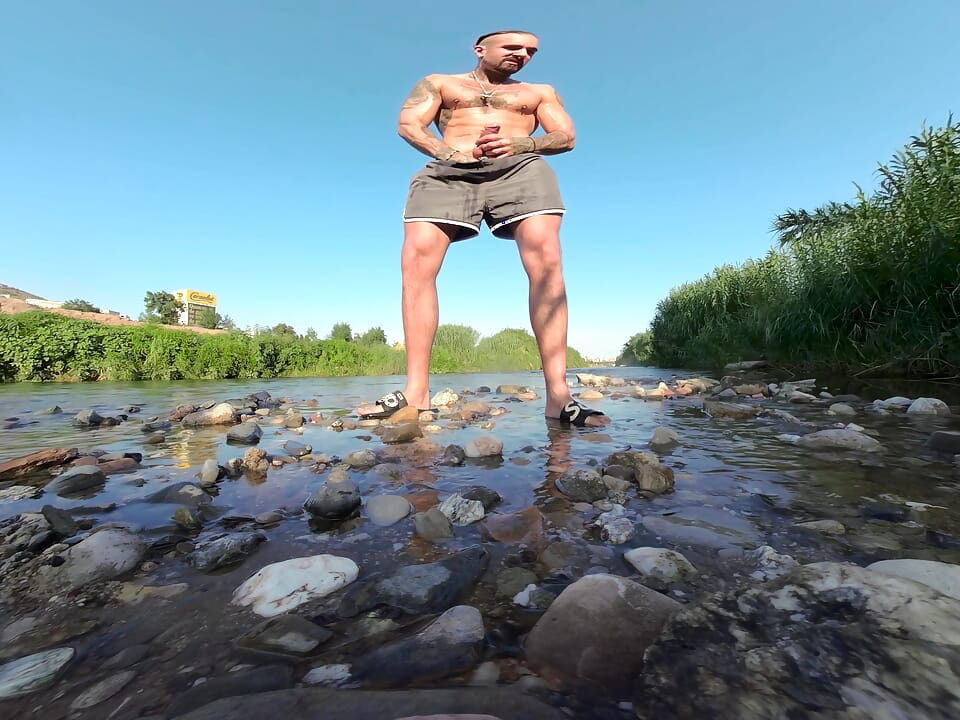 Episode 15 -  Playing Wild On The Mystic River ( VR 180 Teaser - Full 8K Scene on FH and OF )