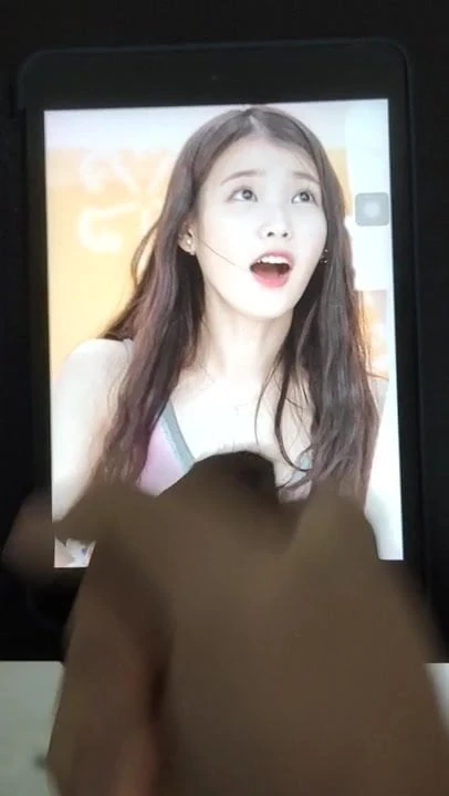 IU open mouth cum tribute
