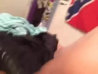 Kızlar oyuncaklarını sever