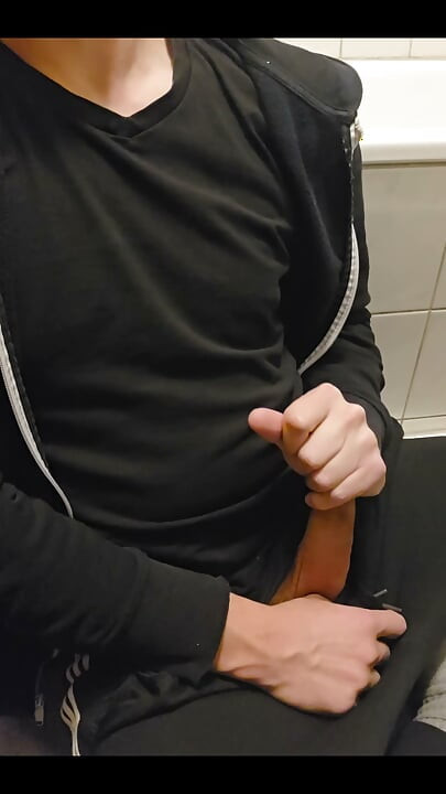 Jerking off after fucking my sidechick, deep moans